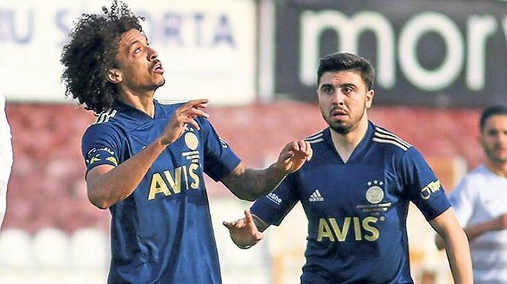 Fenerbahçe'de sağ bekte Ozan Tufan oynayacak
