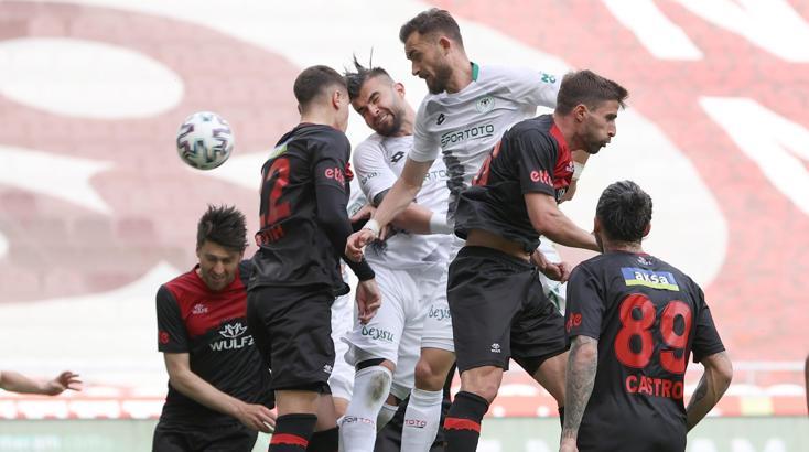 David Sassarini: Duran toplar bize hasar verdi