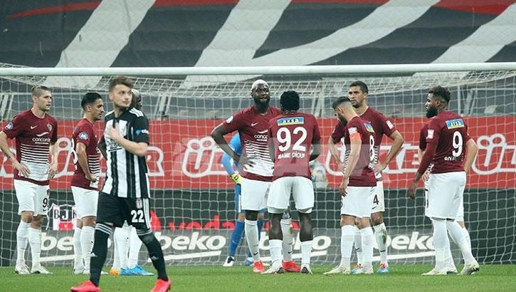 Beşiktaş-Hatayspor maçında Mame Diouf'dan takım arkadaşlarına uyarı