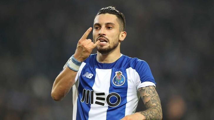 Barcelona, Alex Telles transferinden vazgeçti!
