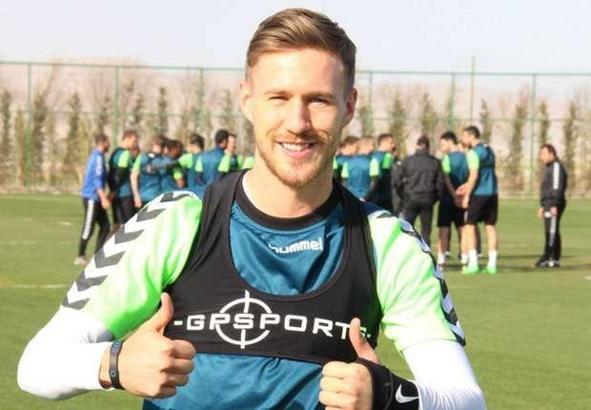 Ada ekipleri Douglas'ın peşinde