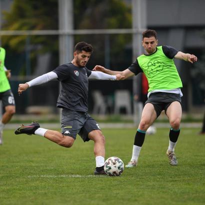 Bursaspor, Eskişehirspor'a konuk oluyor