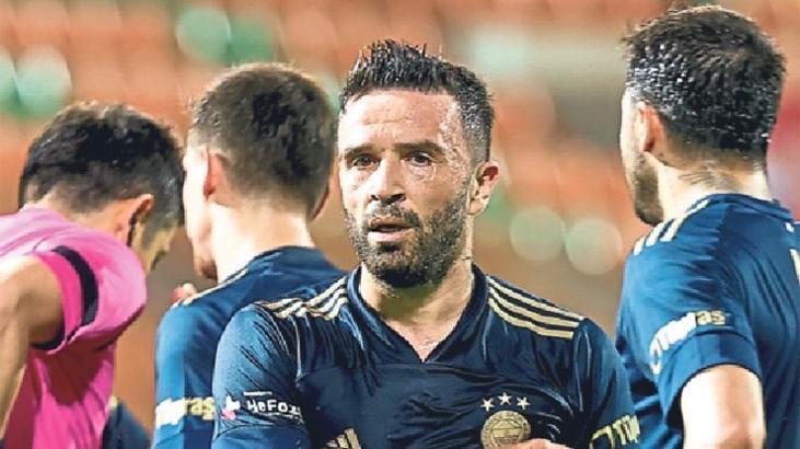 Fenerbahçe'de Gökhan Gönül atıldı plan bozuldu