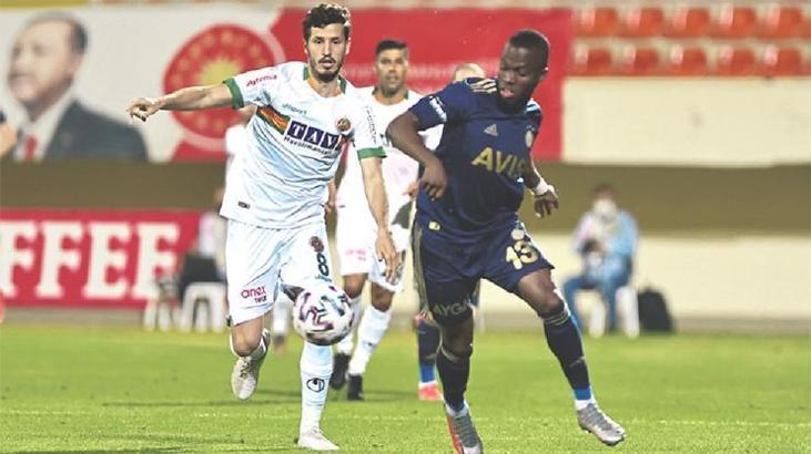 Alanyaspor'da Salih Uçan göz doldurdu
