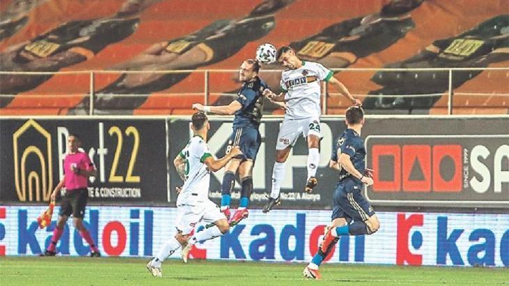 Alanyaspor Fenerbahçe karşısında direkleri geçemedi