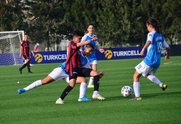 Kadın Futbol Ligi'nde çeyrek final maçları tamamlandı