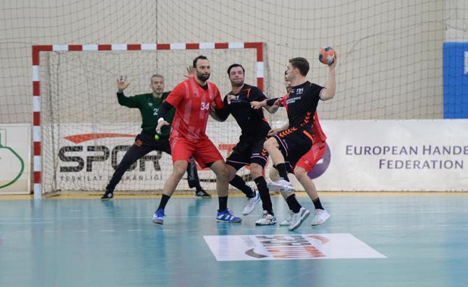 Hentbol Milli Takımımız, Hollanda'ya 32-24 yenildi