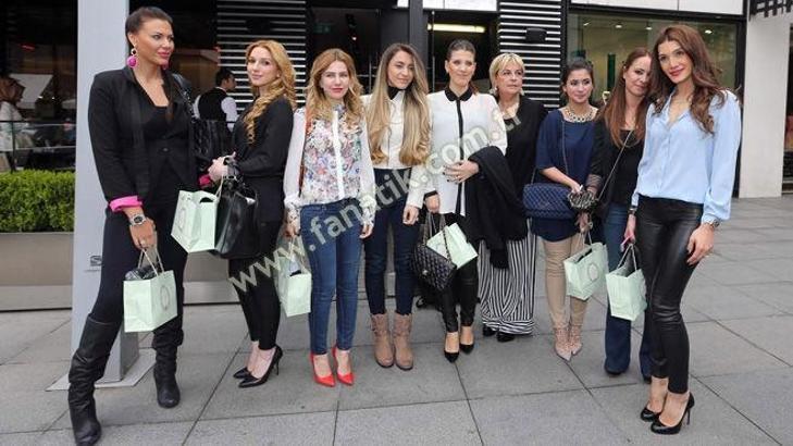Yengeler yemekte buluştu
