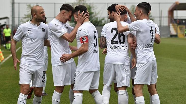 Şampiyon Manisa FK kupasına kavuştu