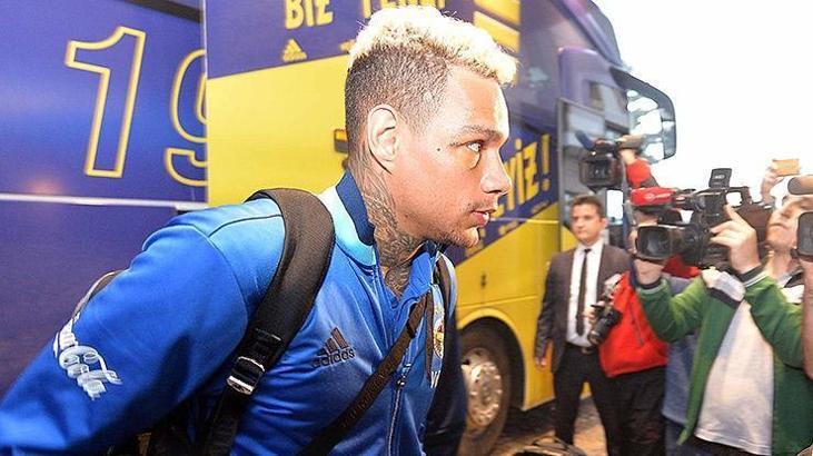 Fenerbahçe'de van der Wiel sorunu!