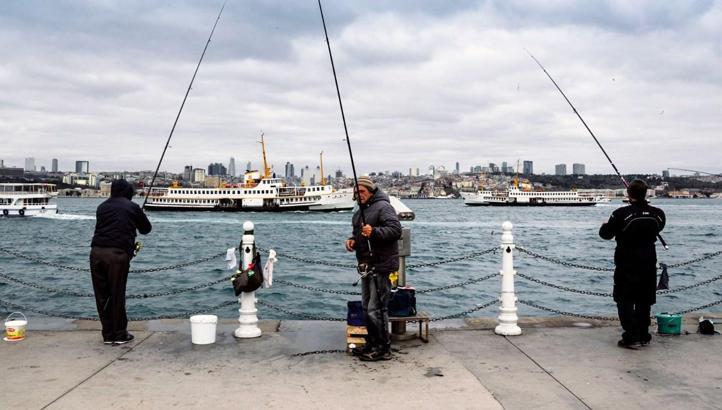 Üsküdar sahilinde balık tutmak geçici olarak yasaklandı
