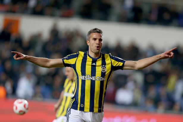 Van Persie büyük oynuyor