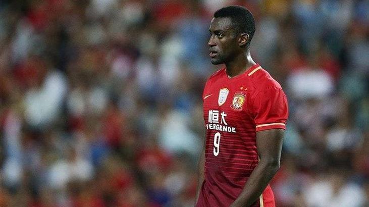 Jackson Martinez, Galatasaray'a önerildi