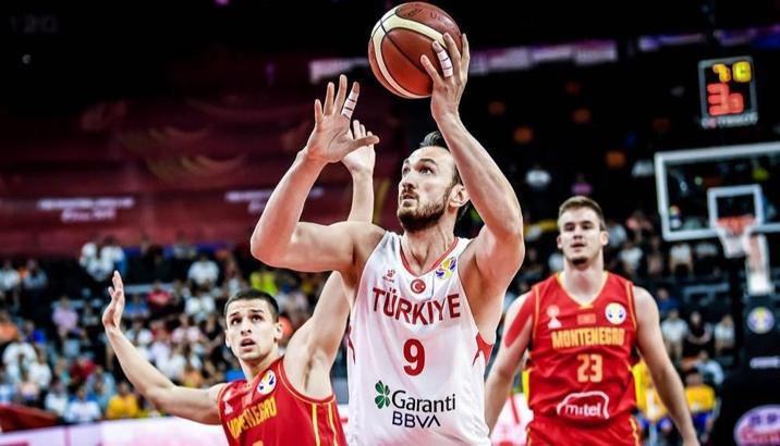 Basketbol Milli Takımımız, Karadağ'ı son 5 dakikada geçti: 79-74