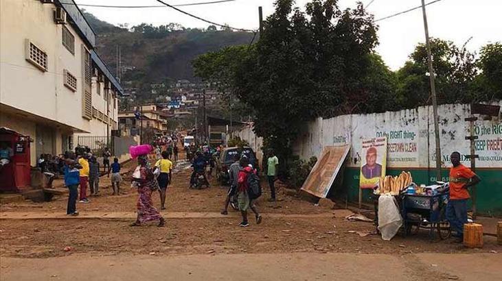 Sierra Leone'de Corona virüs nedeniyle 12 ay 'acil durum' ilan edildi