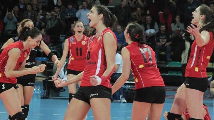Finalist Vakıfbank oldu: 3-0