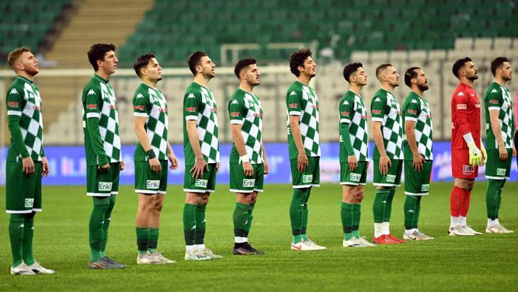 Bursaspor kadroyu oturtamadı