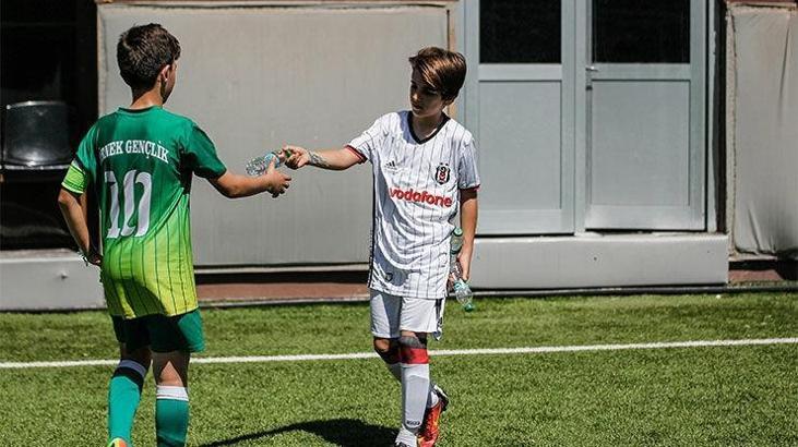 Beşiktaş, “Futbol ve Dostluk Günü” kutlamalarına ev sahipliği yaptı