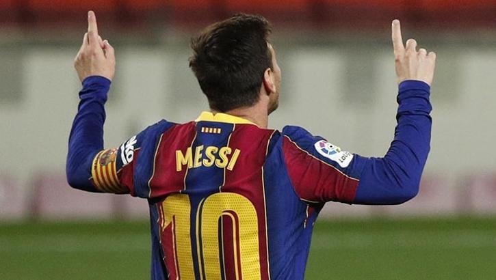 Barcelona Messi ile ligde şampiyonluğa tutundu