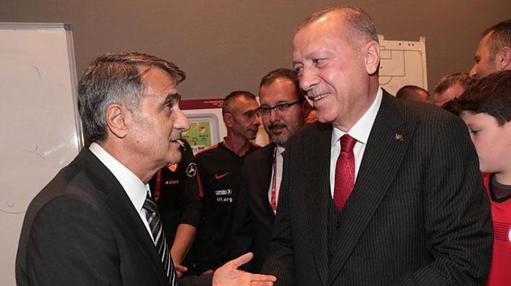 Cumhurbaşkanı Erdoğan, milli takımın soyunma odasını ziyaret etti
