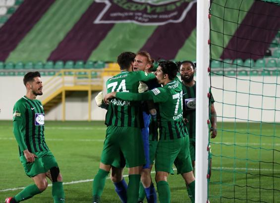Akhisarspor'un ligde kalma umudu sürüyor