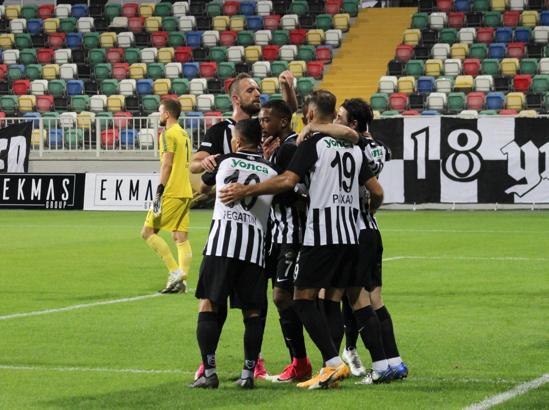 Şampiyonluk hedefleyen Altay, kara bulutları dağıttı