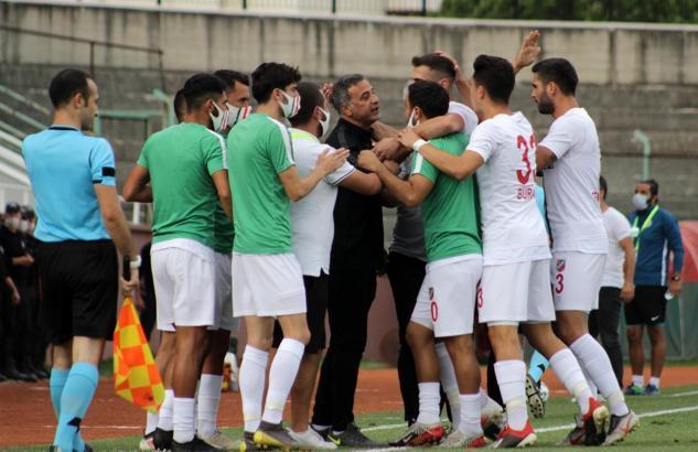 Karşıyaka'da yıllar sonra liderlik sevinci yaşanıyor