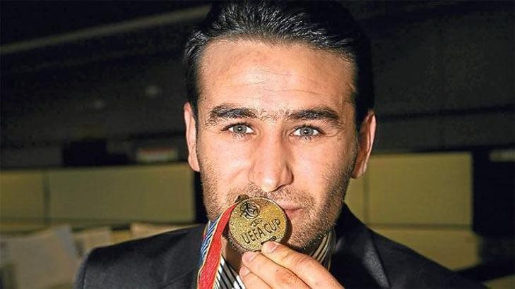 Alper intihar etti