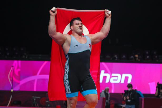 Rıza Kayaalp'in hedefi Aleksandr Karelin'e ait rekoru kırmak