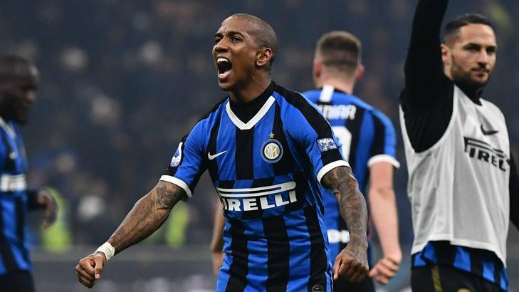 Ashley Young, corona virüsünden korunma tecrübelerini paylaştı