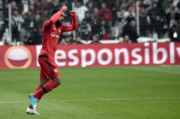 Lacazette attı ama...