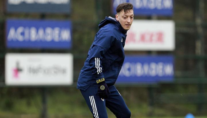 Fenerbahçe'de son dakika: Mesut Özil dönüyor!