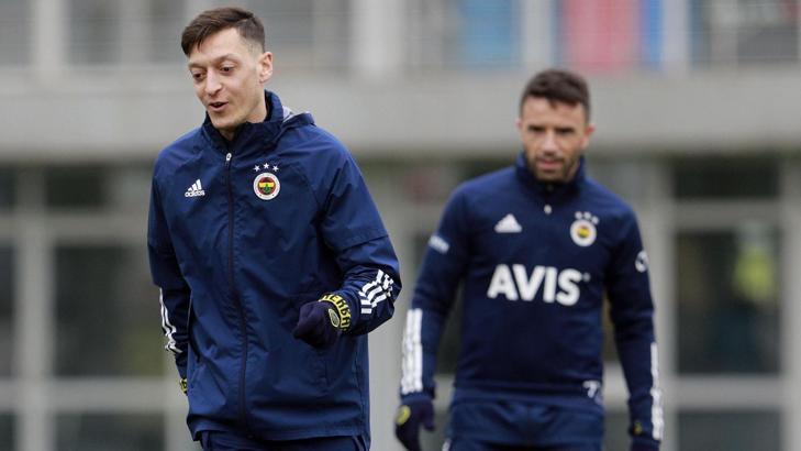 Son dakika: Fenerbahçe'de Mesut Özil ve Gökhan Gönül, Kasımpaşa maçında kadroda