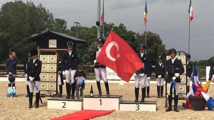 Bayrak sorununa el yapımı çözüm