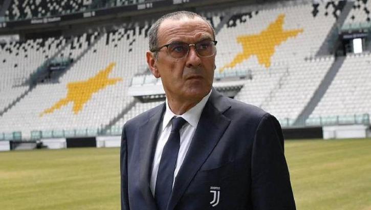Adı Fenerbahçe ile anılan Sarri Roma'ya gidiyor