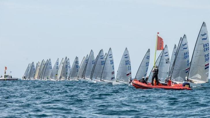 Yelkende Finn Gold Cup yarışları Portekiz'de