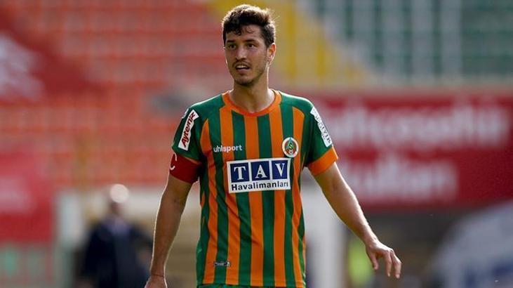 Salih Uçan transferinde flaş gelişme! İşte Trabzonspor'dan istediği sözleşme