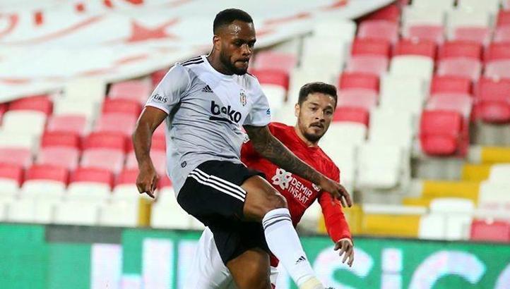 Beşiktaş'a bir şok da Larin'den!