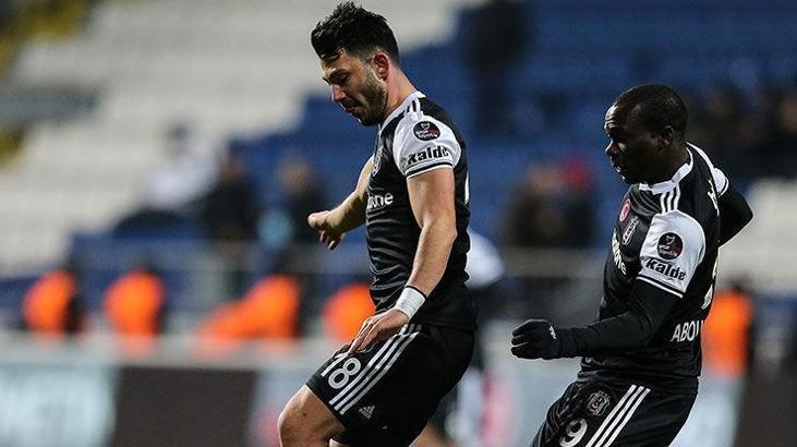 Tolgay Arslan'dan şikayet var!