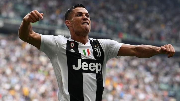 Ronaldo Manchester United'a dönüyor