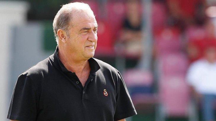 Galatasaray'da her şeye rağmen yüzler gülüyor