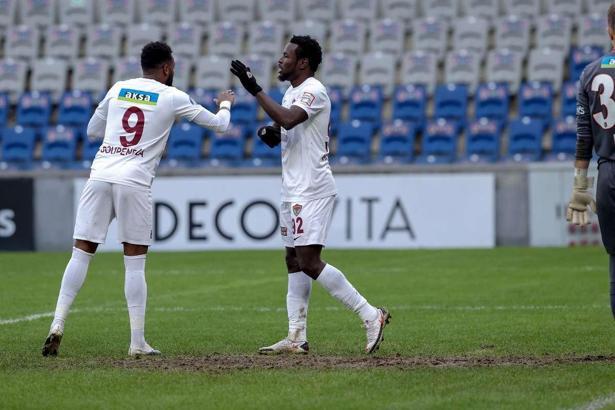 Hatayspor'un forvetleri Boupendza ve Diouf'un gol krallığı yarışı