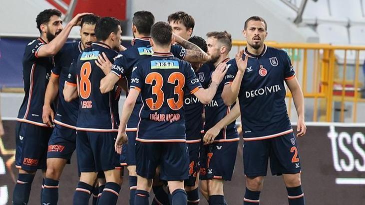 Başakşehir Kasımpaşa'yı yendi nefes aldı