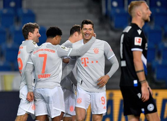 Bayern Münih, Arminia Bielefeld'i 4 golle geçti