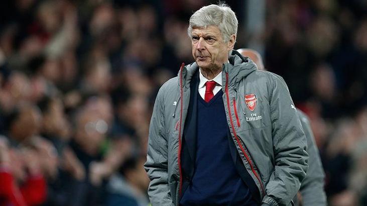 Arsene Wenger'in düşüşü İngiliz basınında