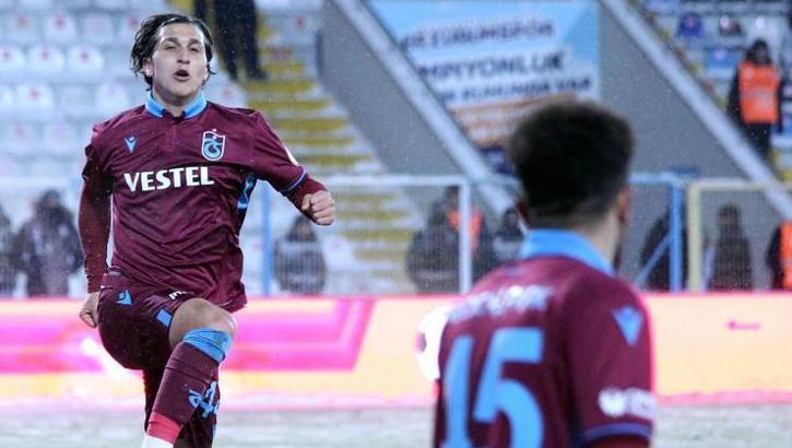 Safa Kınalı kimdir? kaç yaşında? hangi bölgede oynuyor?