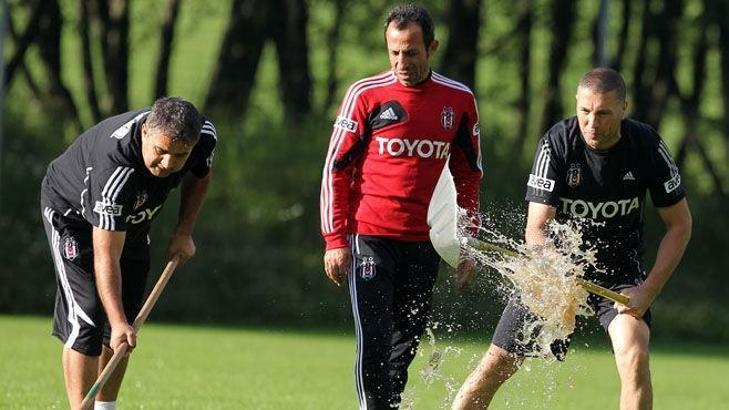 Yağmur teslim aldı