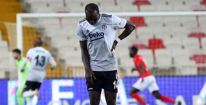 Son dakika: Beşiktaş'ı yıkan haber: Vincent Aboubakar sezonu kapattı!
