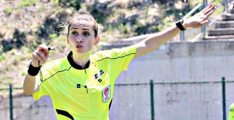 UEFA'dan futsal hakemi Fatma Özlem Tursun'a görev
