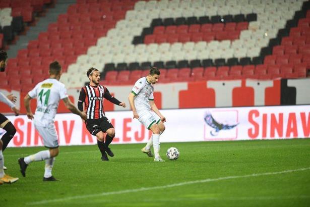Bursaspor'un Süper Lig umudu, önümüzdeki sezona kaldı